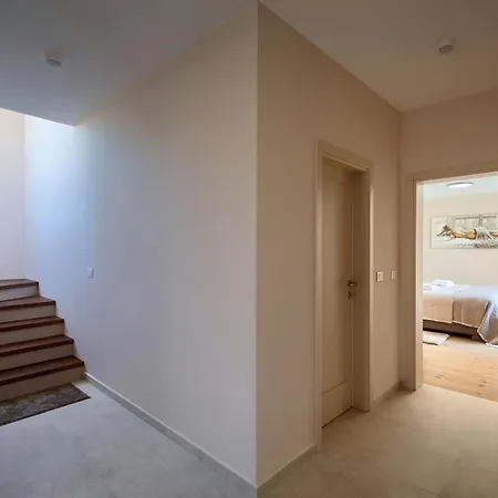 Modern Blagdan With Pool In Porec * Nova Vas