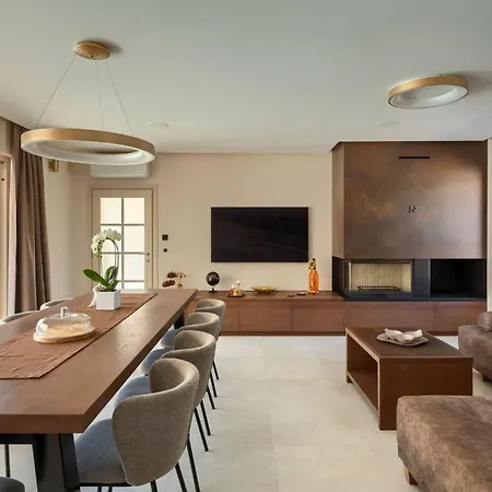 Modern Blagdan With Pool In Porec *