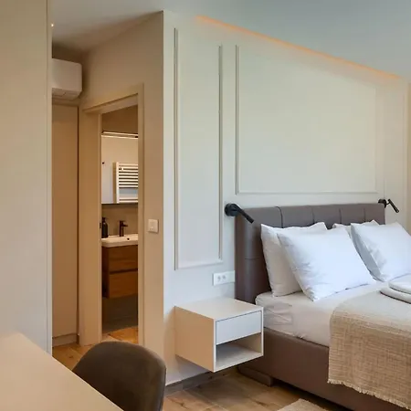 Modern Blagdan With Pool In Porec * Nova Vas