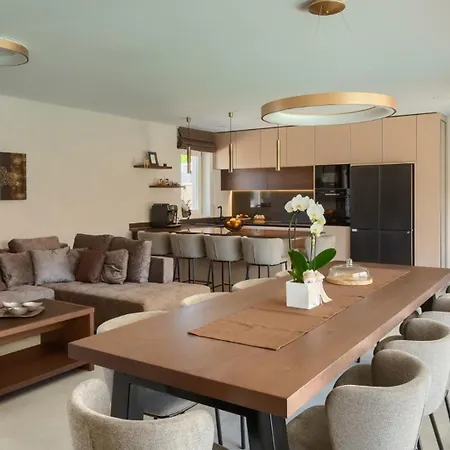 Modern Blagdan With Pool In Porec * Nova Vas