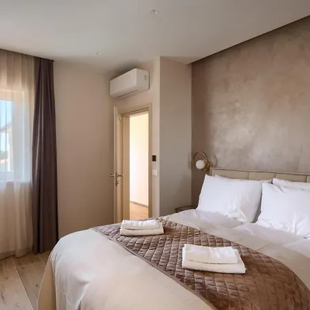 Modern Blagdan With Pool In Porec Villa *