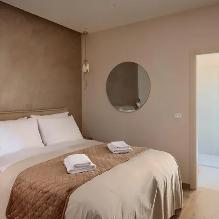 Modern Blagdan With Pool In Porec Nova Vas