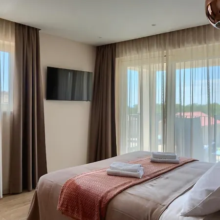 Modern Blagdan With Pool In Porec Nova Vas