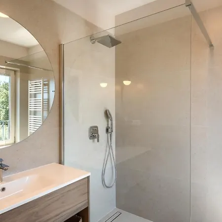 Modern Blagdan With Pool In Porec Villa *