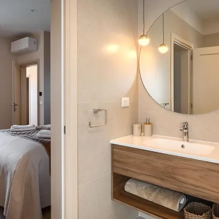 Modern Blagdan With Pool In Porec *