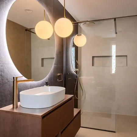 Modern Blagdan With Pool In Porec Villa