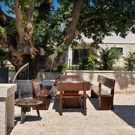 Villa Modern Blagdan With Pool In Porec *