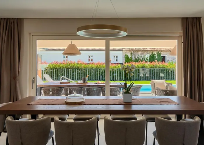 Modern Blagdan With Pool In Porec