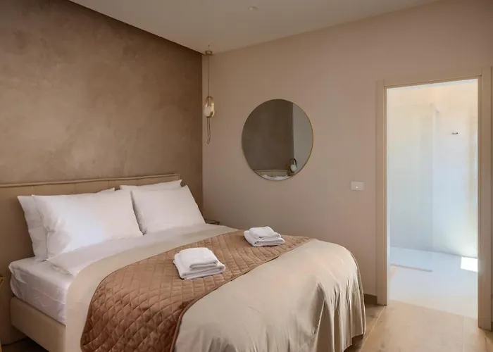 Modern Blagdan With Pool In Porec Nova Vas (Porec)