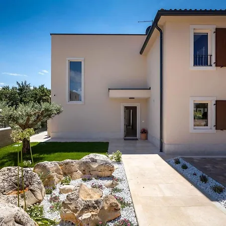 Modern Blagdan With Pool In Porec * Нова-Вас