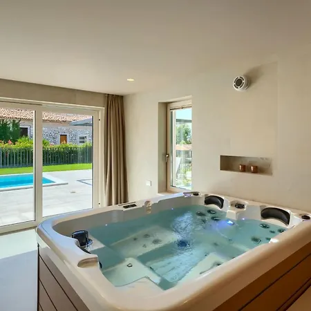 Вилла Modern Blagdan With Pool In Porec Нова-Вас