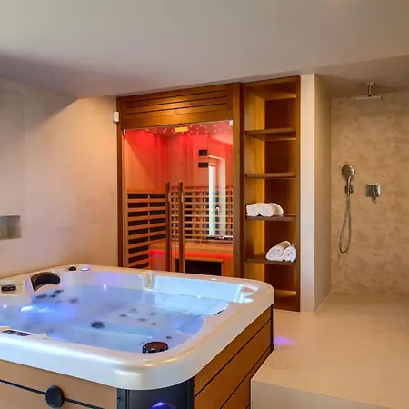 Modern Blagdan With Pool In Porec Villa Nova Vas (Porec)