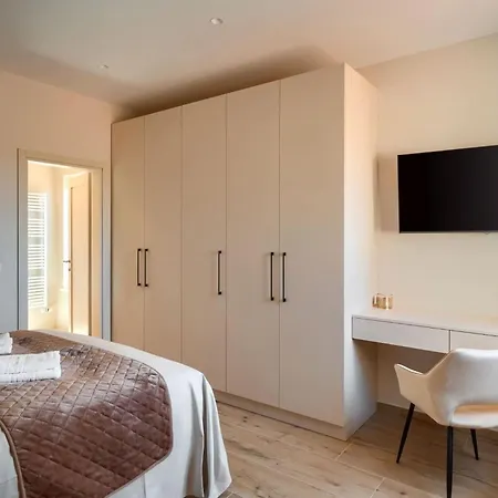 Modern Blagdan With Pool In Porec * Нова-Вас