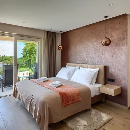 Modern Blagdan With Pool In Porec Villa